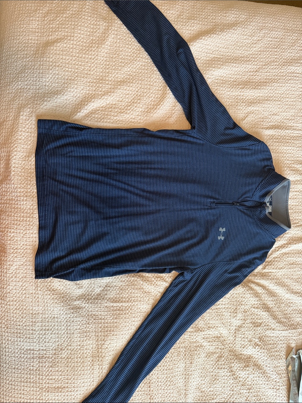 Under Armour Men’s Navy Blue Long-Sleeve Quarter Zip Performance Top